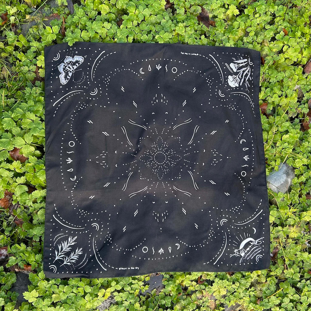 Gentle Tarot Reading Cloth - Black