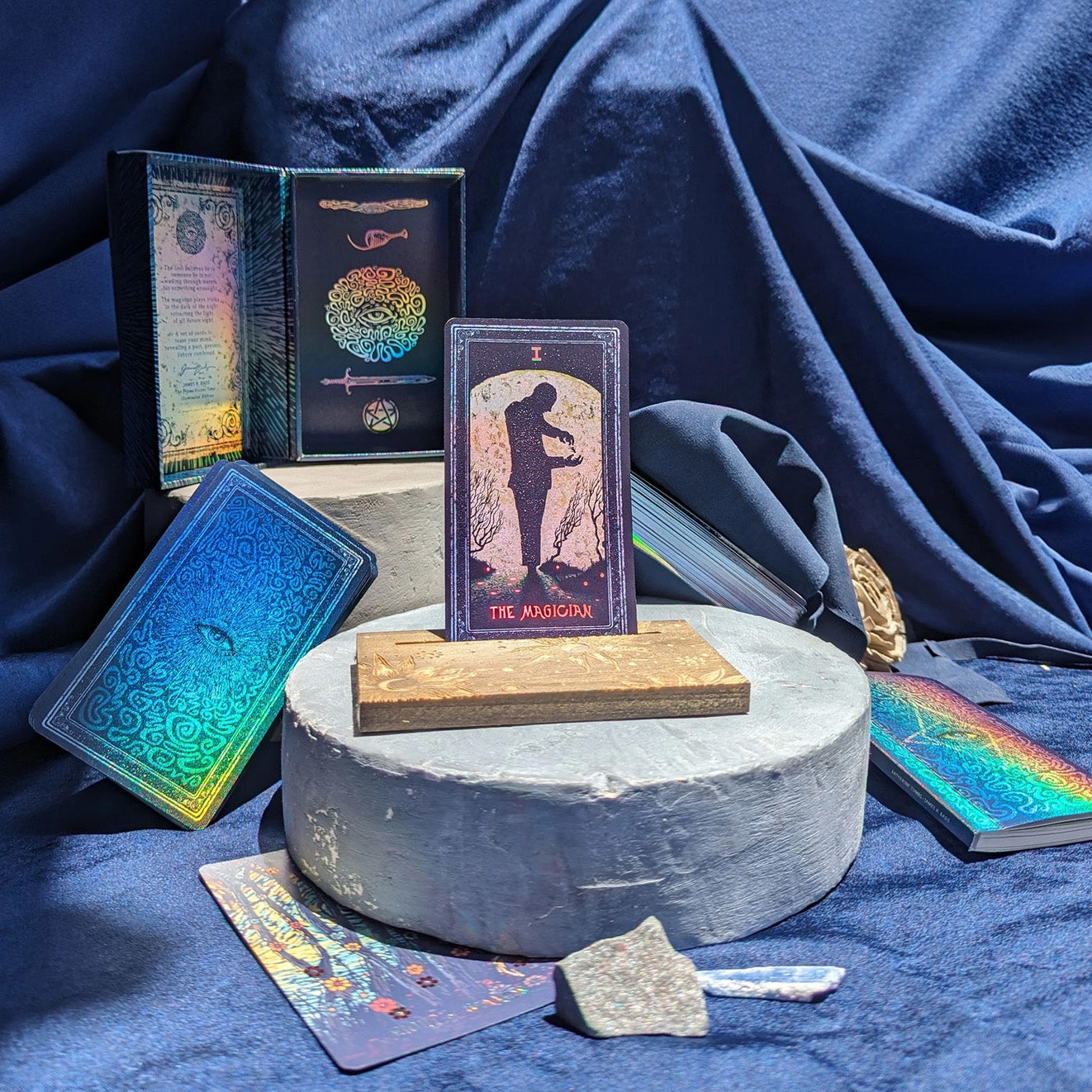 The Illuminated Prisma Visions Tarot (10th Anniversary Edition)