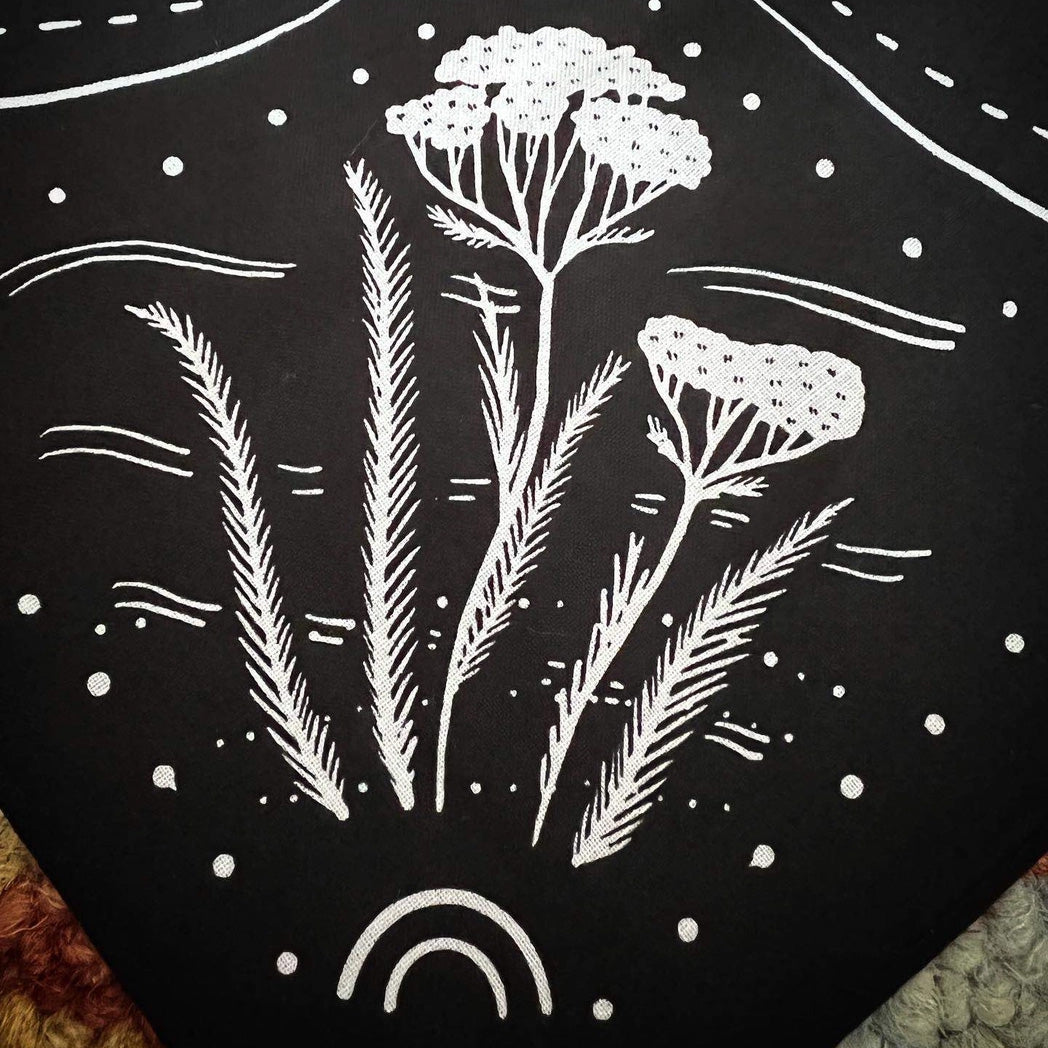 Gentle Tarot Reading Cloth - Black