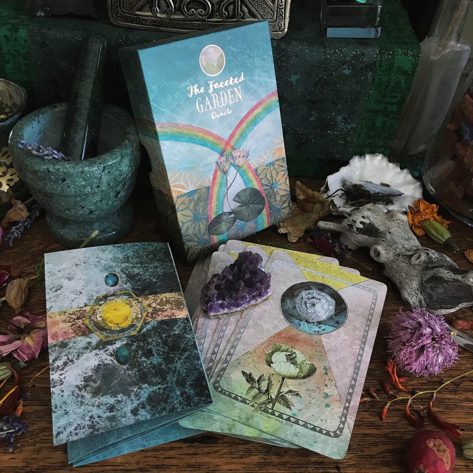 The Faceted Garden Oracle