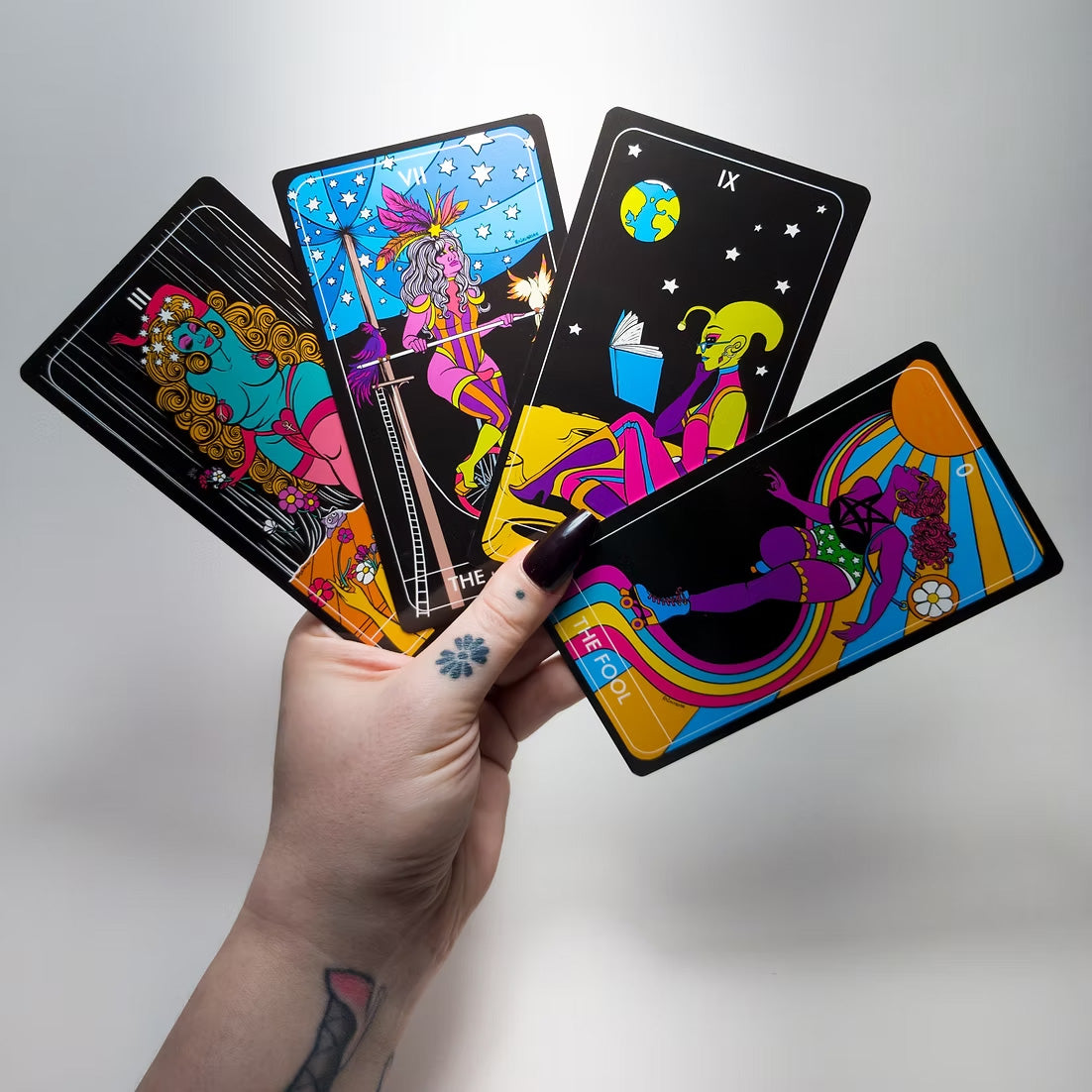 The Rosalarian Tarot: A Nontraditional Meditation Deck